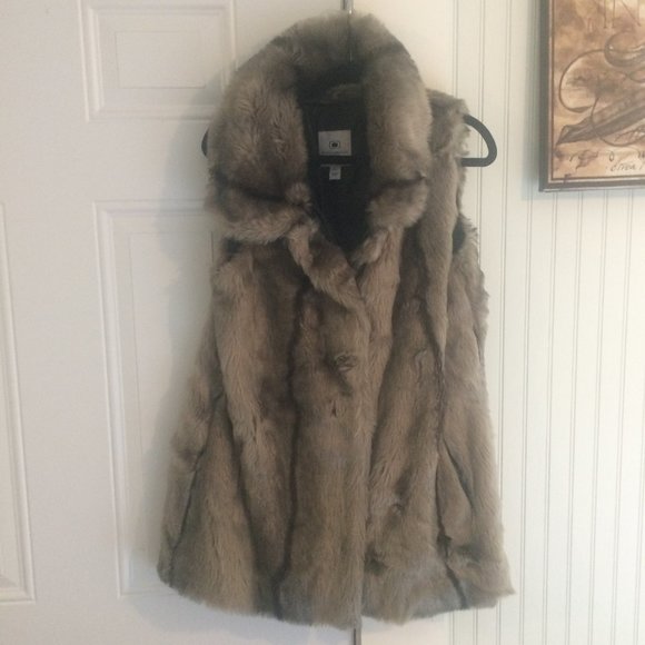 Faux Fur Vest BANDOLINO Size M Sleeveless Gray - Picture 1 of 14